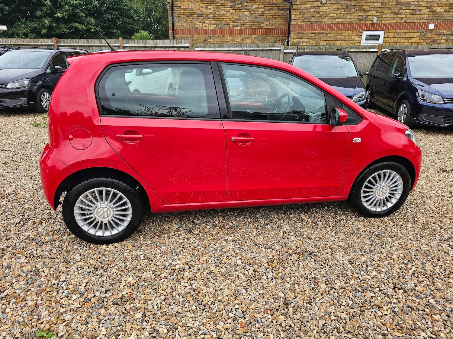 Used Volkswagen up! 2024 for sale - 76228108: Photo 29