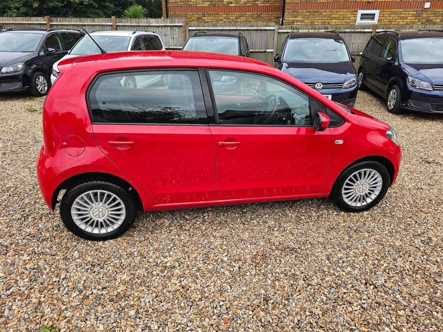 Used Volkswagen up! 2024 for sale - 76228108: Photo 30