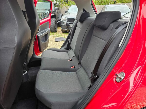 Used Volkswagen up! 2024 for sale - 76228108: Photo 45
