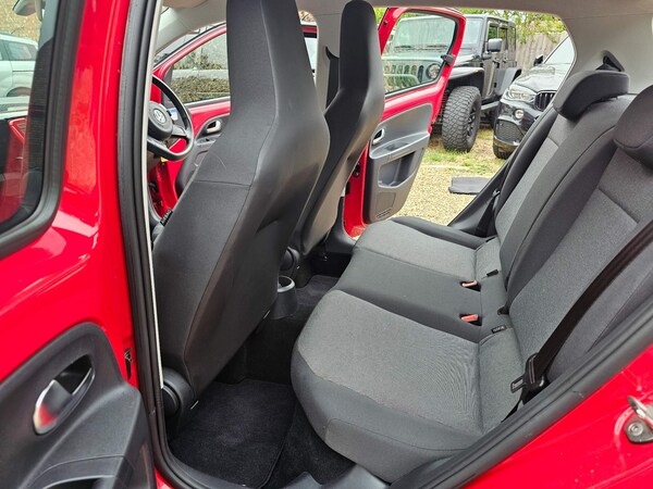 Used Volkswagen up! 2024 for sale - 76228108: Photo 47