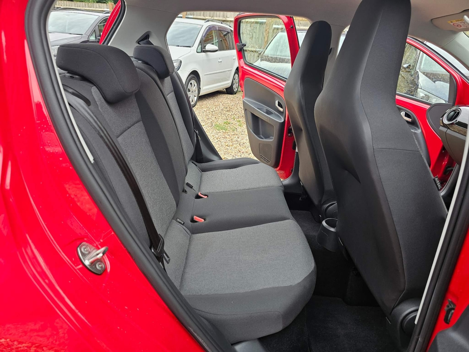 Used Volkswagen up! 2024 for sale - 76228108: Photo 53