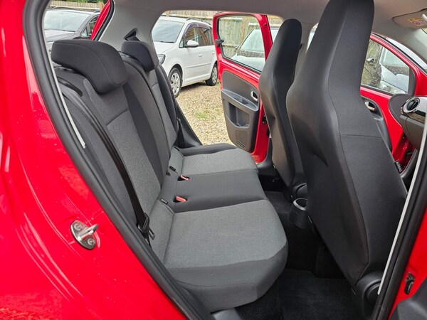 Used Volkswagen up! 2024 for sale - 76228108: Photo 53