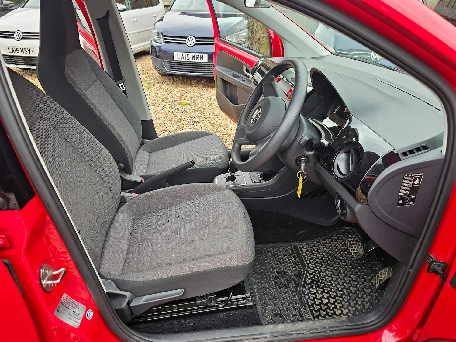 Used Volkswagen up! 2024 for sale - 76228108: Photo 57