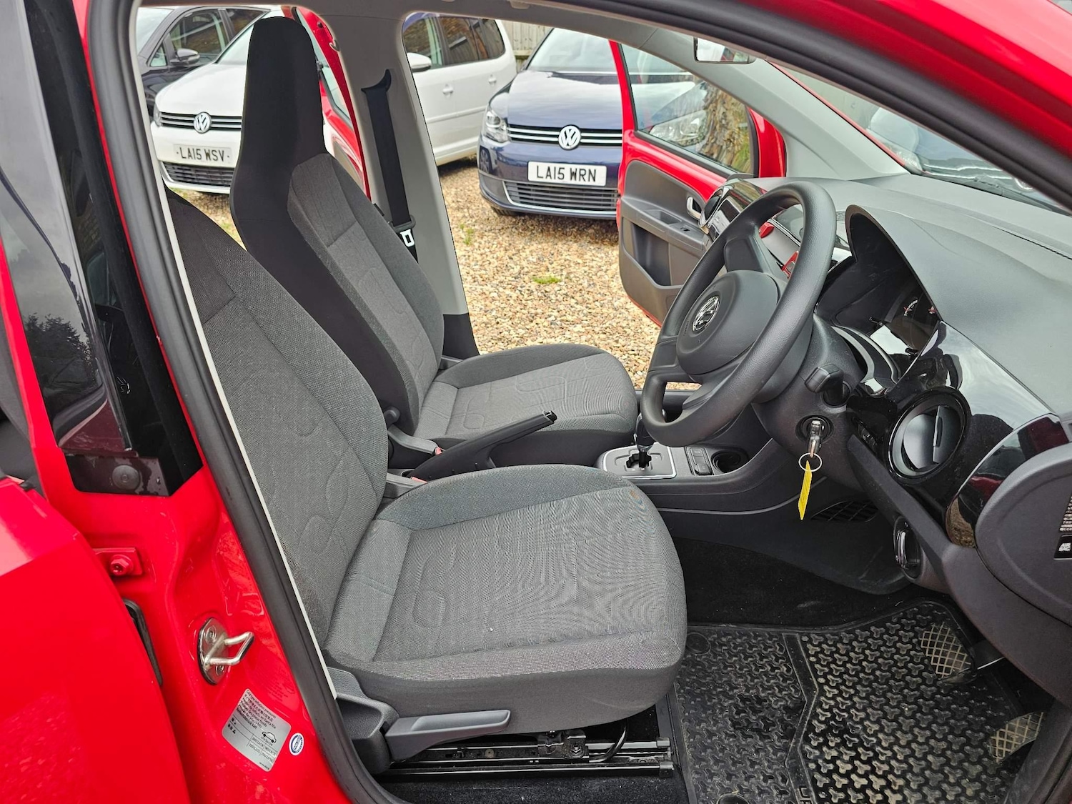 Used Volkswagen up! 2024 for sale - 76228108: Photo 58