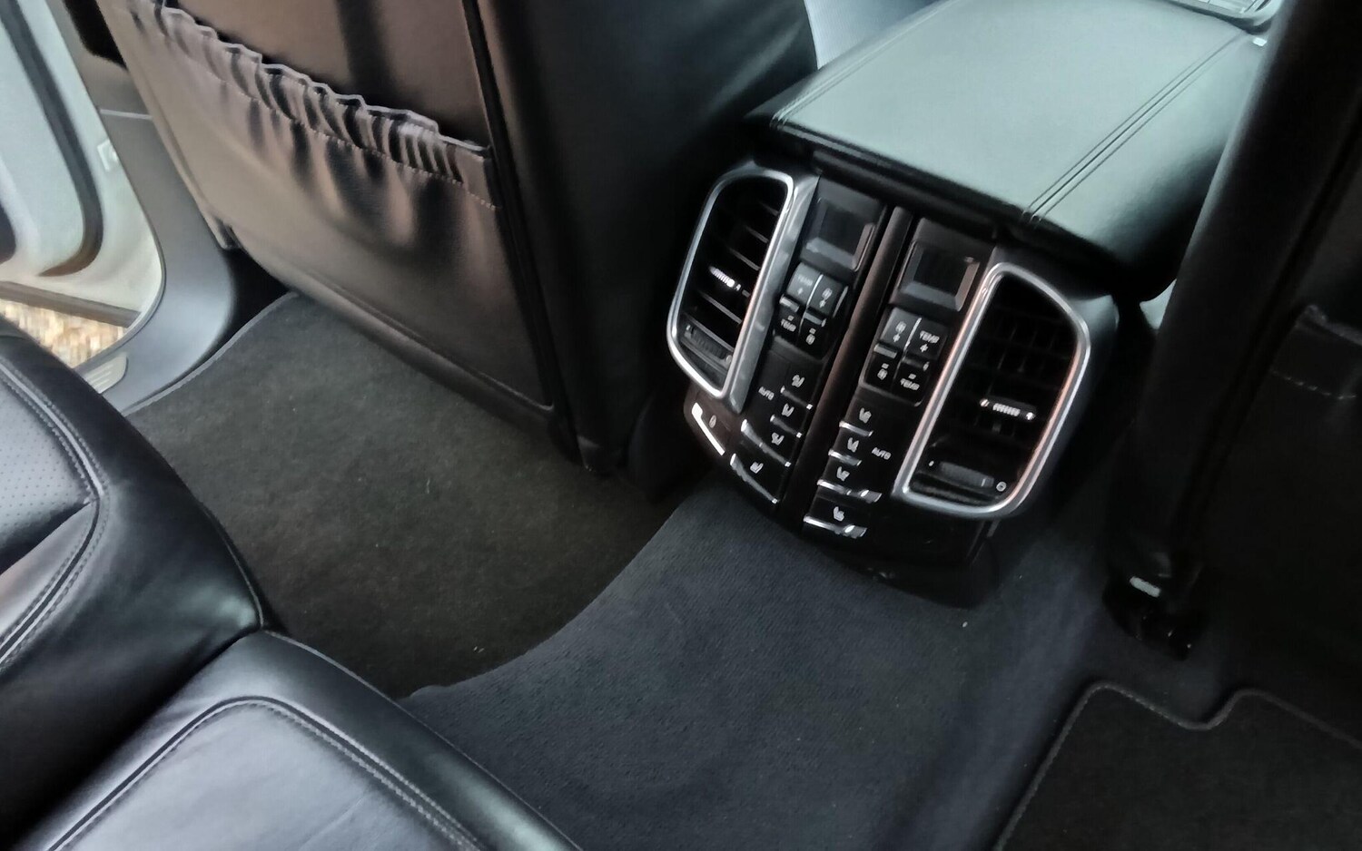 Used Porsche Cayenne for sale - 76823394: Photo 48