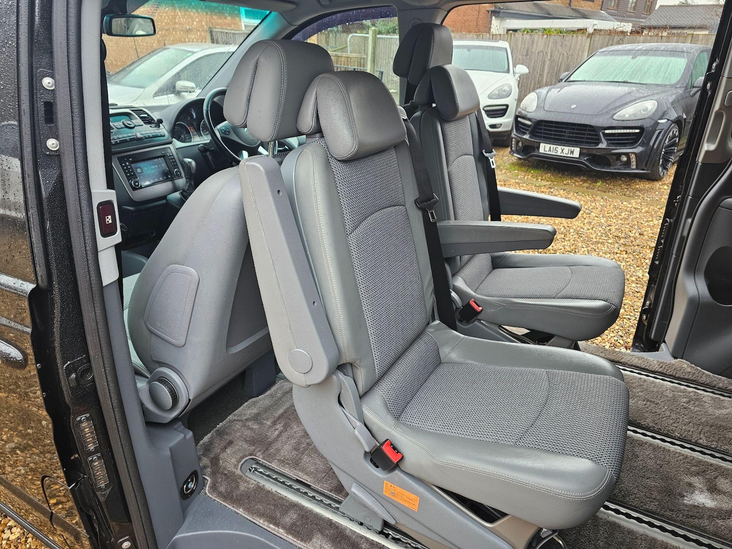 Used Mercedes-Benz Viano for sale - 77456318: Photo 32