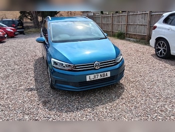 Used Volkswagen Touran 2017 for sale - 79453246: Photo