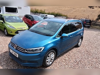 Used Volkswagen Touran 2017 for sale - 79453246: Photo