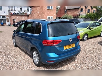 Used Volkswagen Touran 2017 for sale - 79453246: Photo
