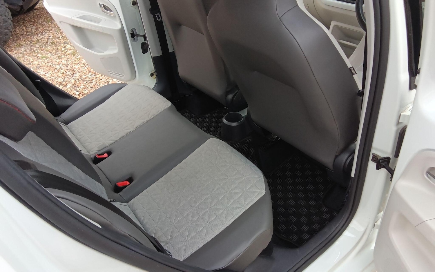 Used Volkswagen up! for sale - 76307829: Photo 32