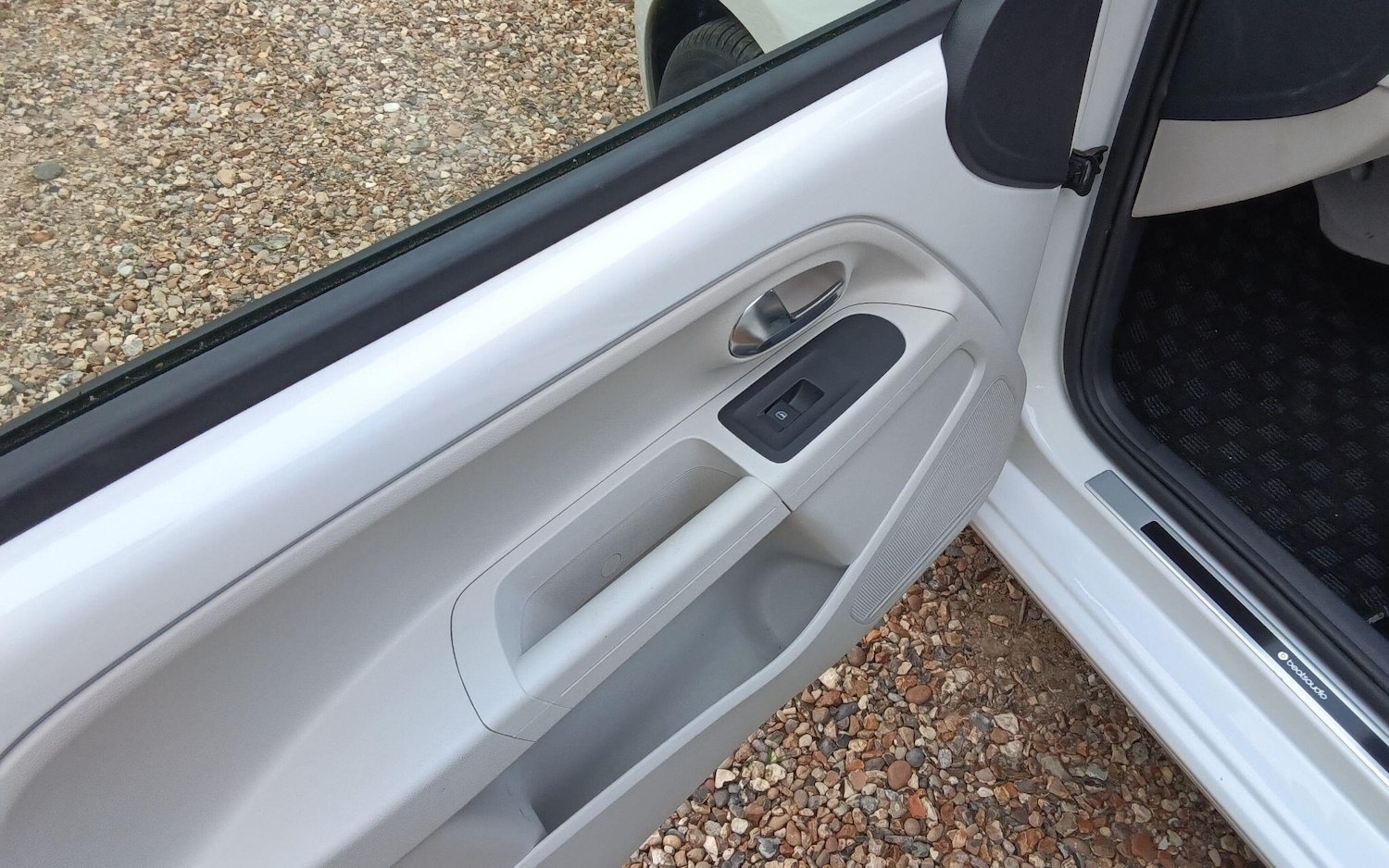 Used Volkswagen up! for sale - 76307829: Photo 35