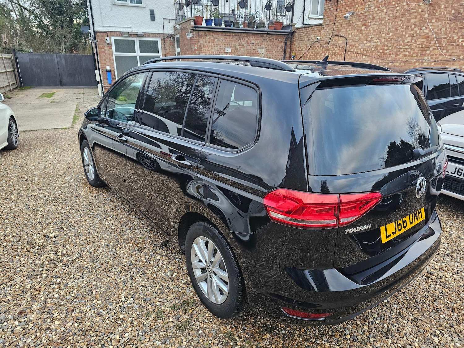 Used Volkswagen Touran for sale - 76700742: Photo 15