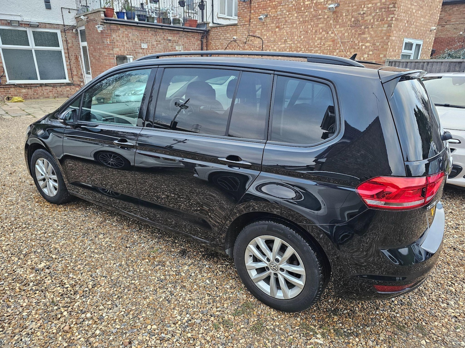 Used Volkswagen Touran for sale - 76700742: Photo 16