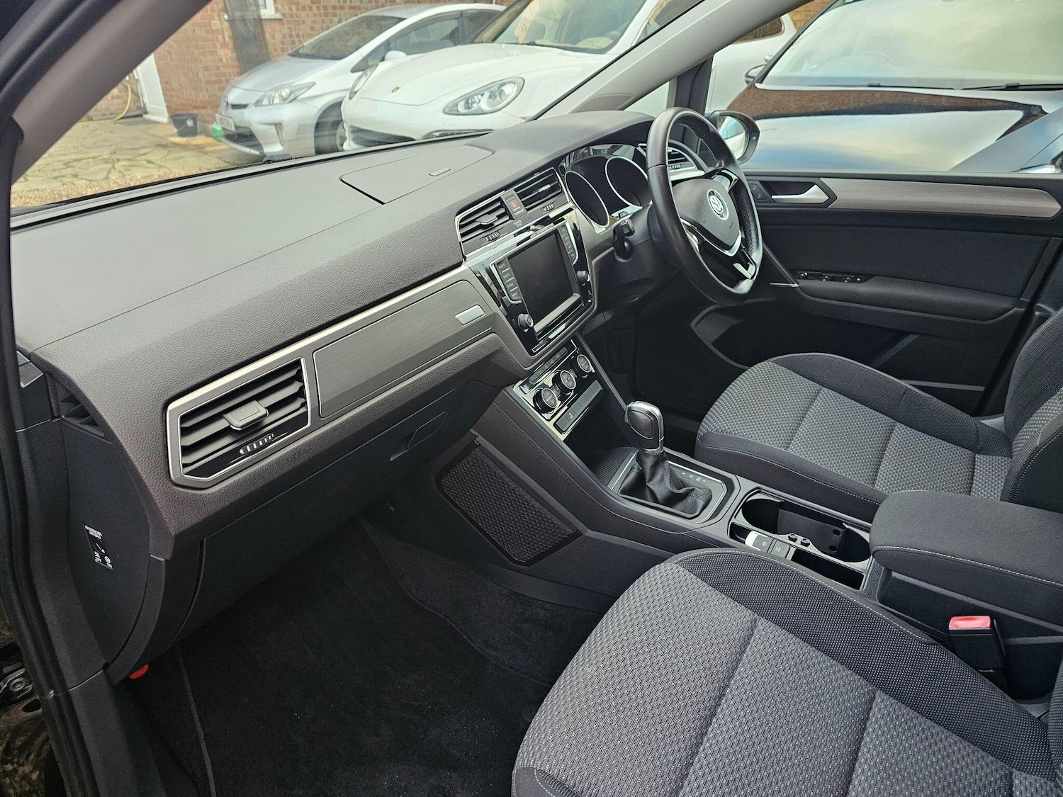 Used Volkswagen Touran for sale - 76700742: Photo 27