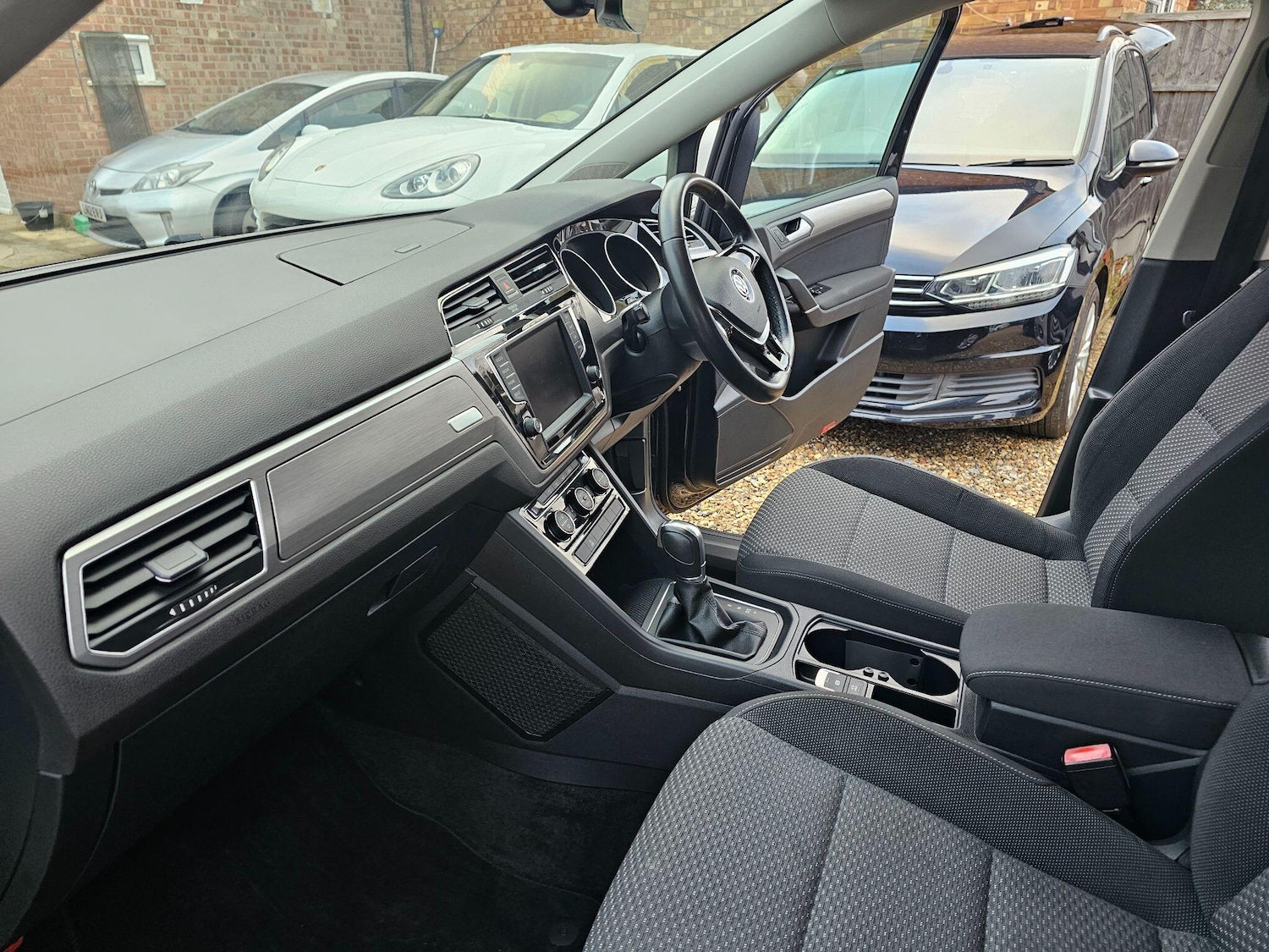 Used Volkswagen Touran for sale - 76700742: Photo 28