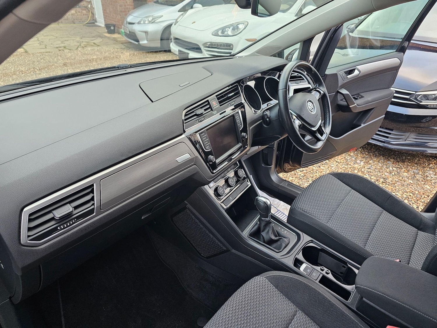 Used Volkswagen Touran for sale - 76700742: Photo 29