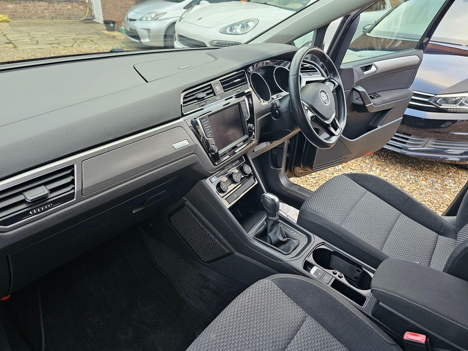 Used Volkswagen Touran for sale - 76700742: Photo 30