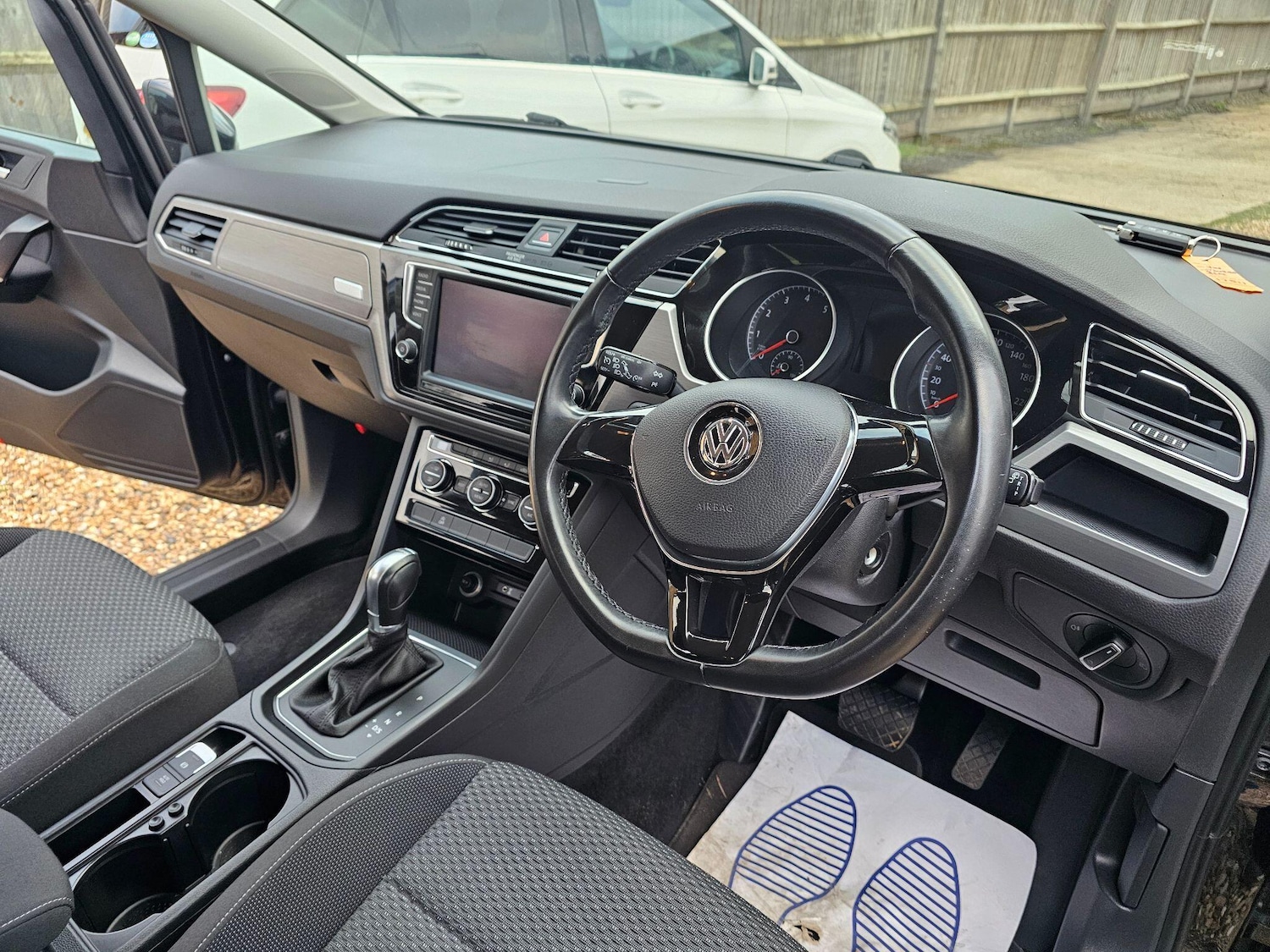 Used Volkswagen Touran for sale - 76700742: Photo 31