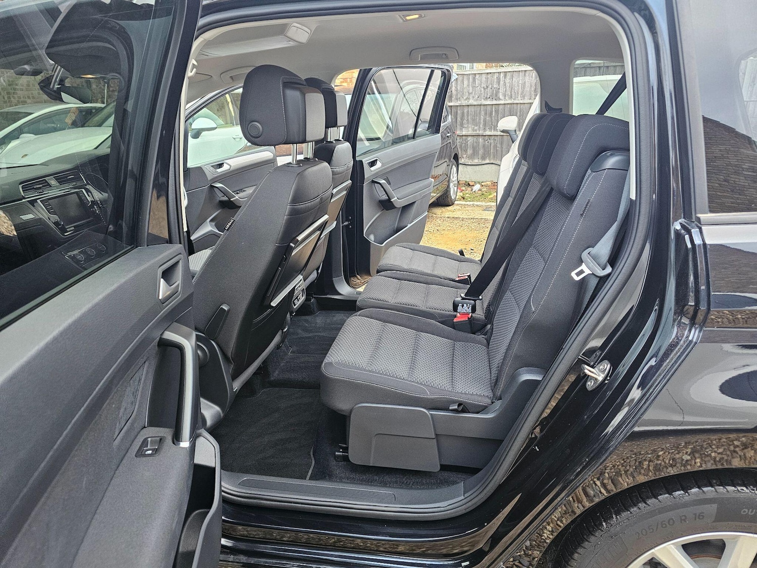 Used Volkswagen Touran for sale - 76700742: Photo 36