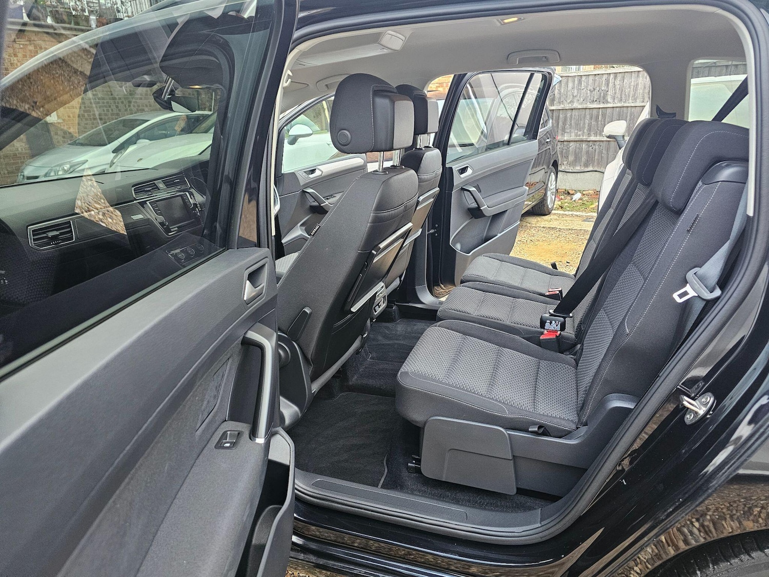 Used Volkswagen Touran for sale - 76700742: Photo 37