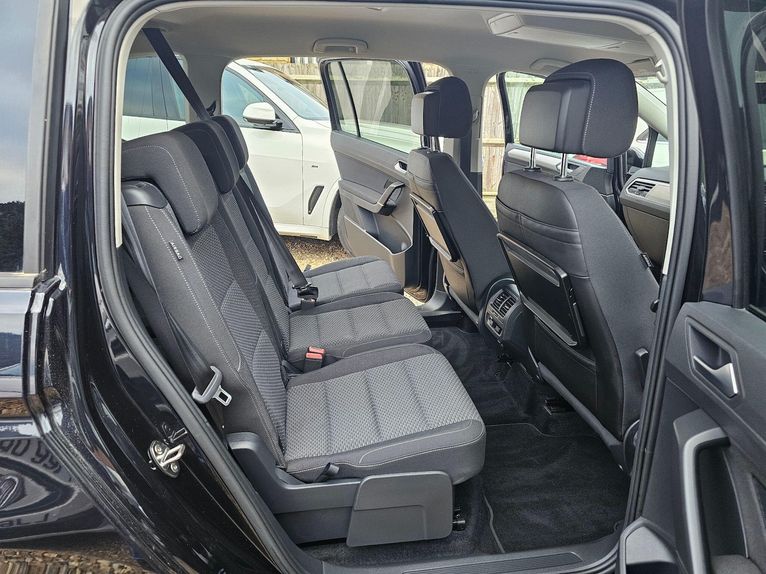 Used Volkswagen Touran for sale - 76700742: Photo 40