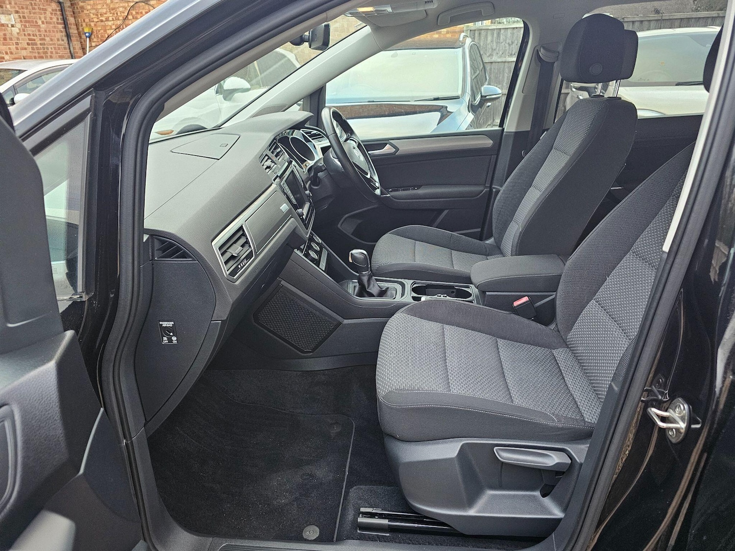 Used Volkswagen Touran for sale - 76700742: Photo 50