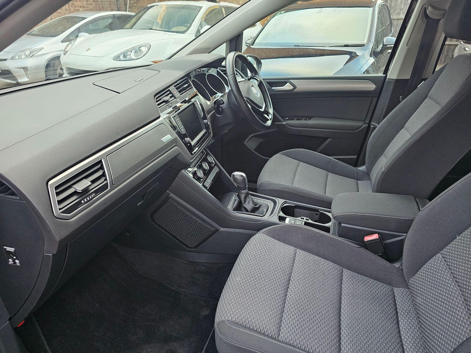 Used Volkswagen Touran for sale - 76700742: Photo 56