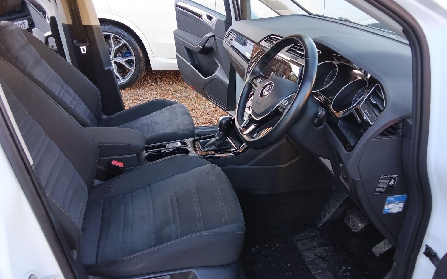 Used Volkswagen Touran 2025 for sale - 77029415: Photo 40