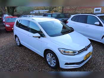 Used Volkswagen Touran 2019 for sale - 77029415: Photo