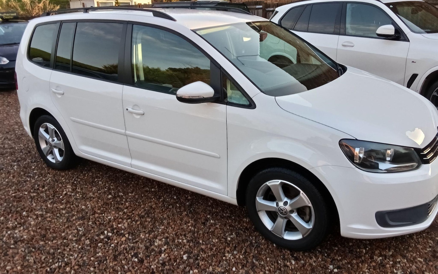 Used Volkswagen Touran for sale - 76886867: Photo 1