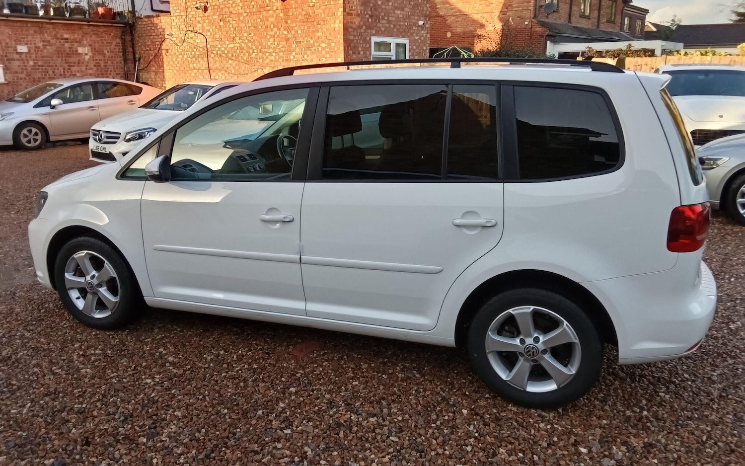 Used Volkswagen Touran for sale - 76886867: Photo 20