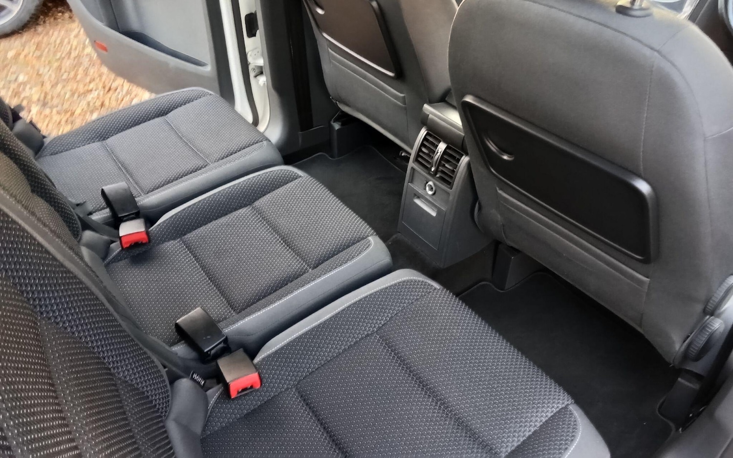 Used Volkswagen Touran for sale - 76886867: Photo 45