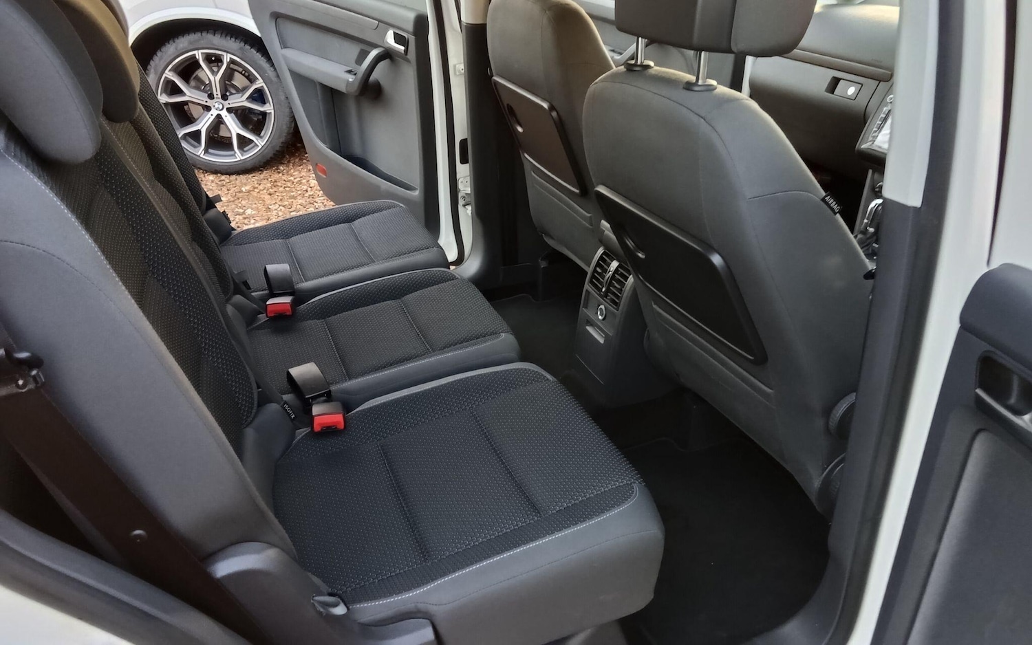 Used Volkswagen Touran for sale - 76886867: Photo 46