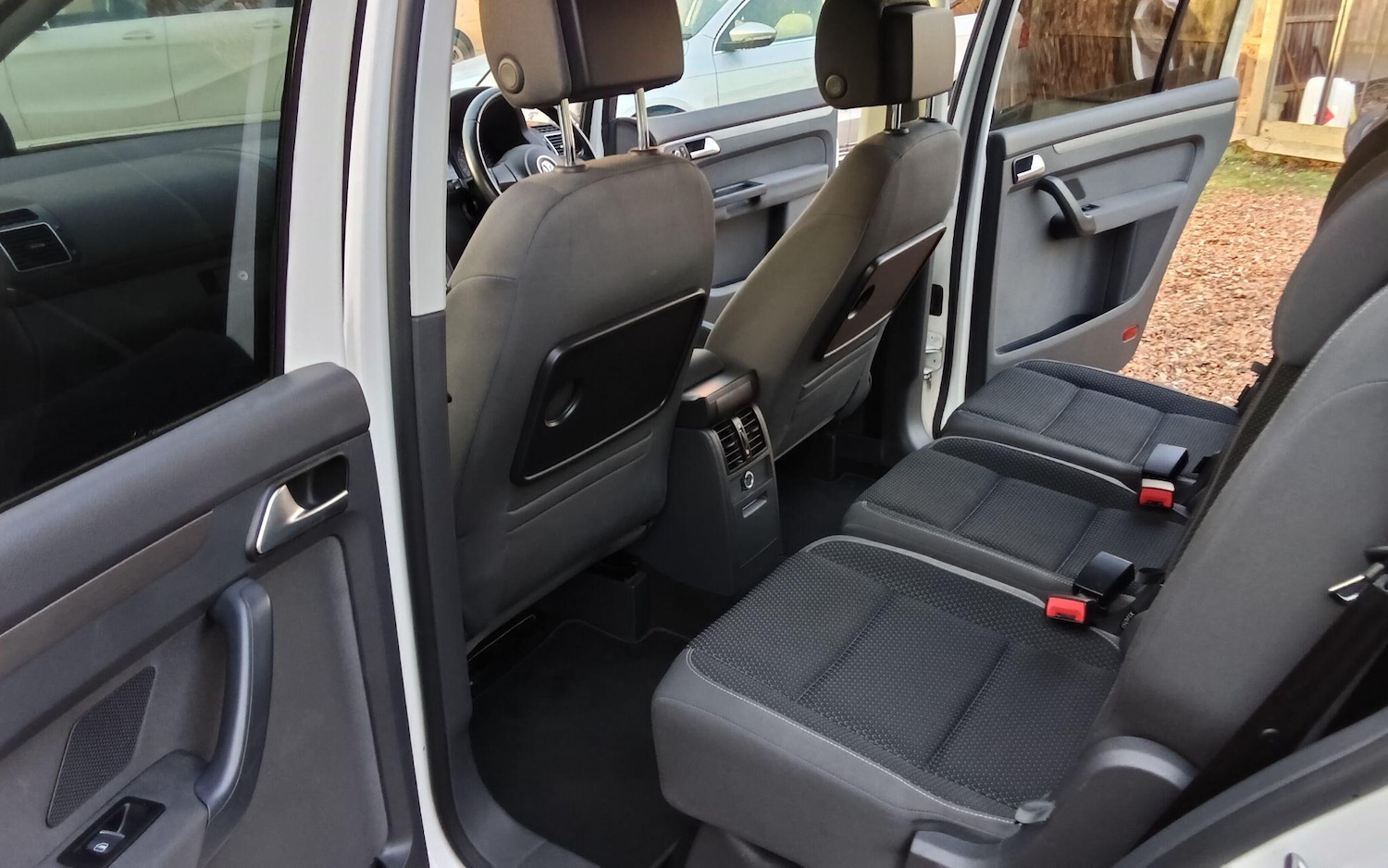 Used Volkswagen Touran for sale - 76886867: Photo 48