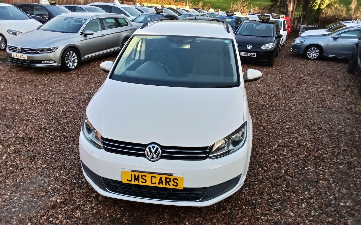 Used Volkswagen Touran for sale - 76886867: Photo 9
