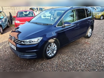 Used Volkswagen Touran 2017 for sale - 77839744: Photo