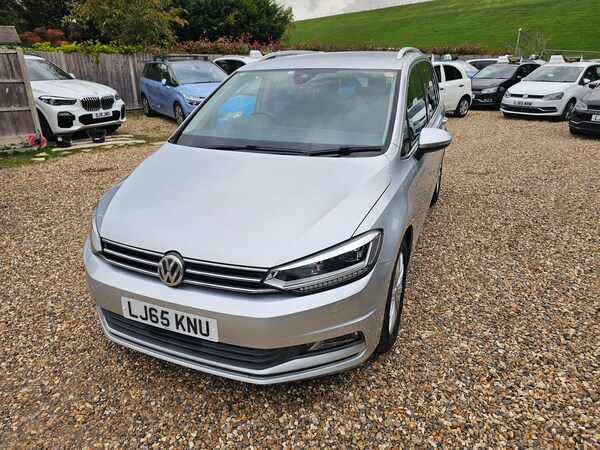 Used Volkswagen Touran for sale - 76306198: Photo 1