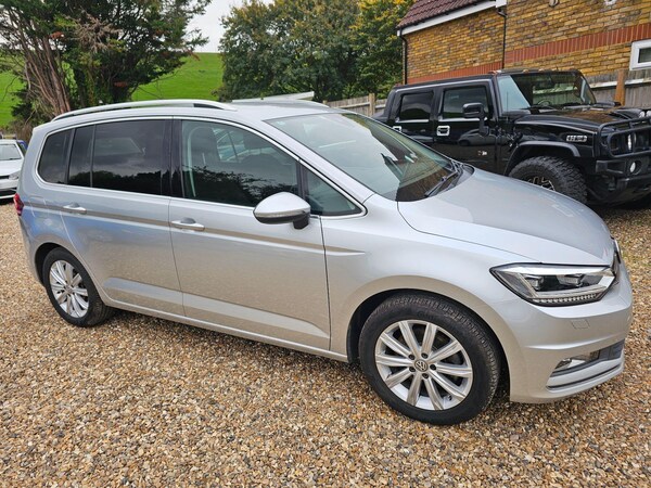 Used Volkswagen Touran for sale - 76306198: Photo 2