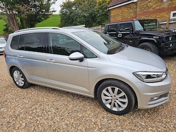 Used Volkswagen Touran for sale - 76306198: Photo 2