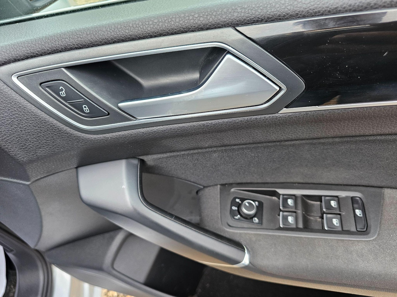 Used Volkswagen Touran for sale - 76306198: Photo 48