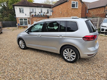 Used Volkswagen Touran for sale - 76306198: Photo 4