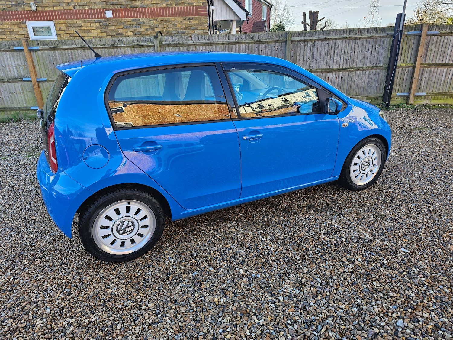 Used Volkswagen up! 2024 for sale - 76227389: Photo 28