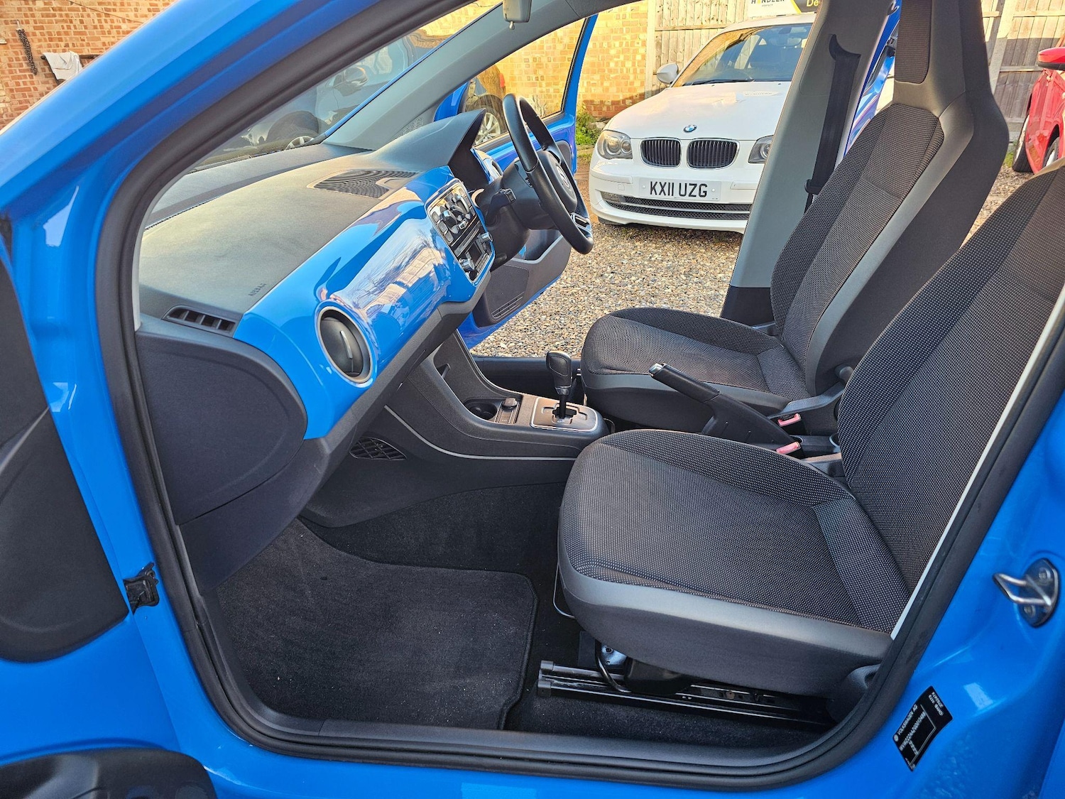 Used Volkswagen up! 2024 for sale - 76227389: Photo 35