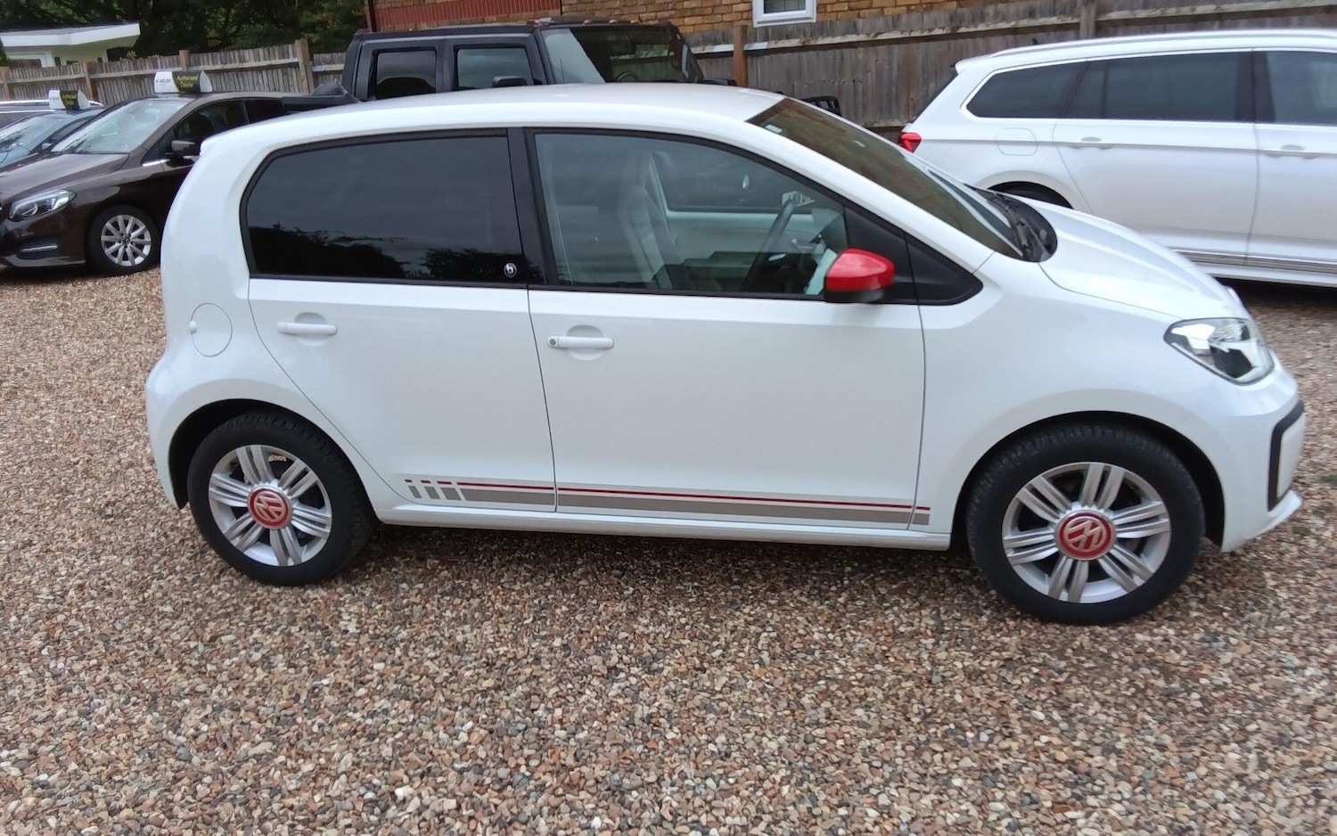 Used Volkswagen up! 2025 for sale - 76990095: Photo 25