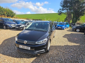 Used Volkswagen Touran 2016 for sale - 78019846: Photo