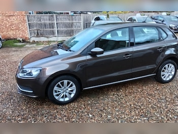 Used Volkswagen Polo 2016 for sale - 76727862: Photo