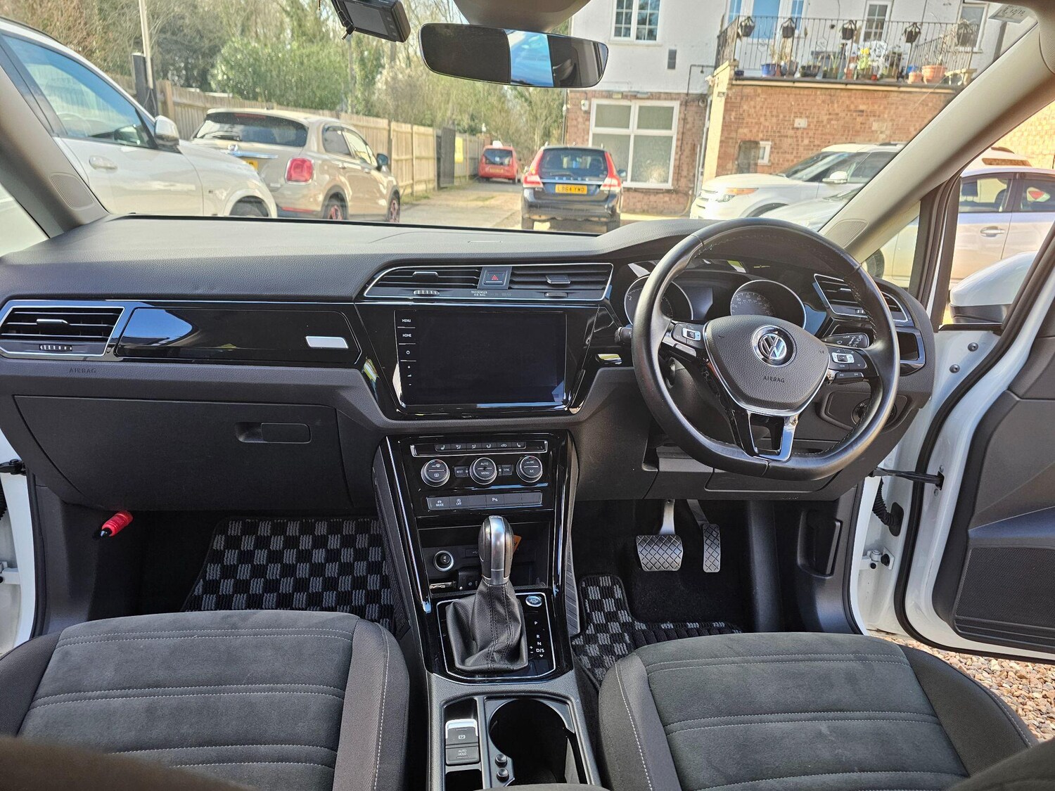 Used Volkswagen Touran for sale - 77839551: Photo 27