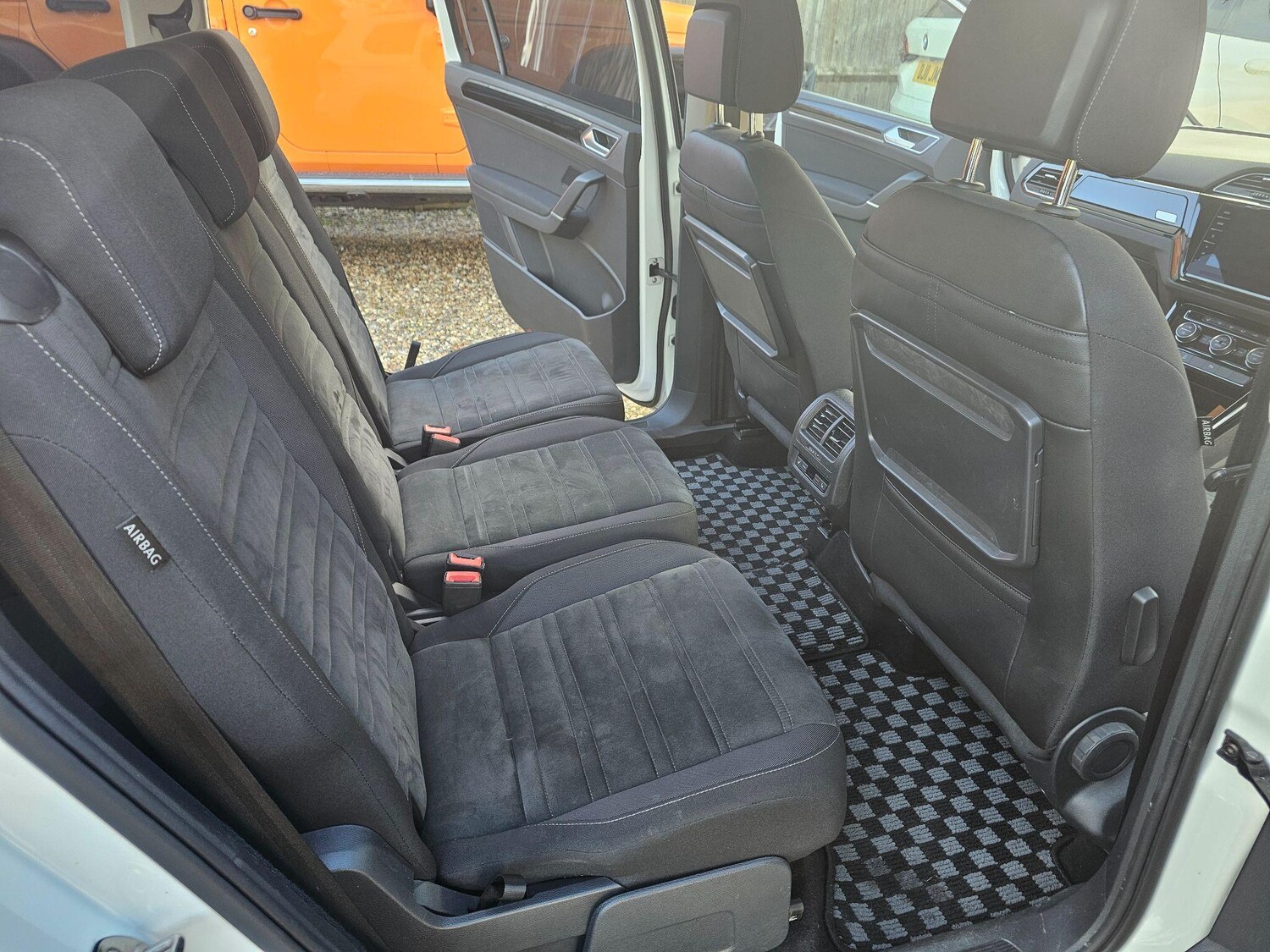 Used Volkswagen Touran for sale - 77839551: Photo 32