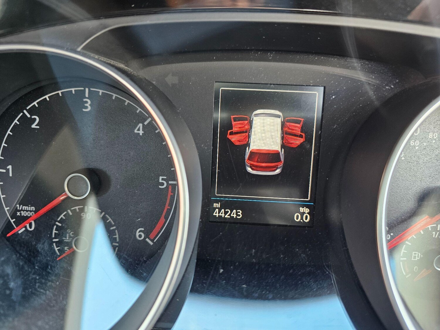 Used Volkswagen Touran for sale - 77839551: Photo 43