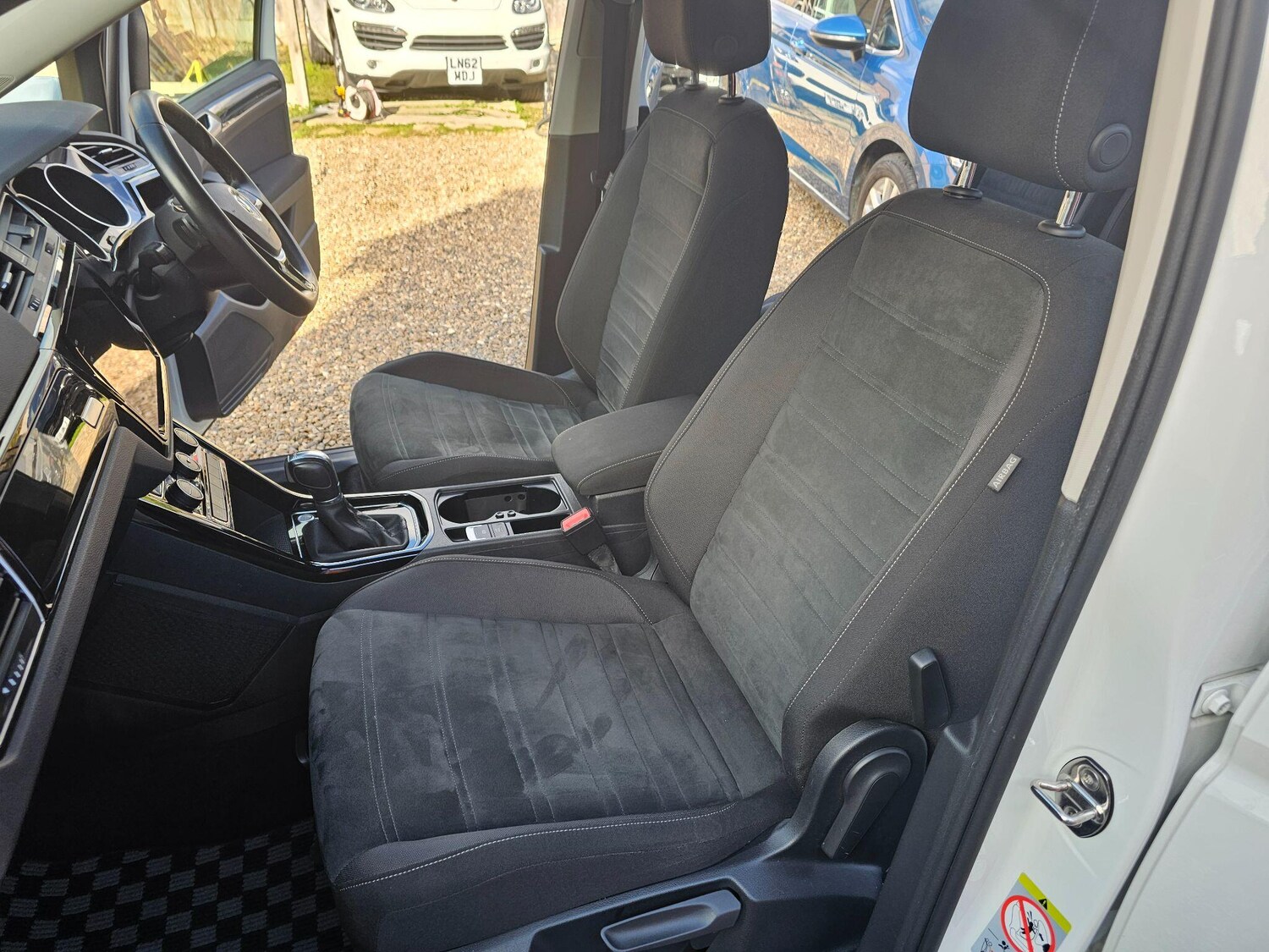 Used Volkswagen Touran for sale - 77839551: Photo 45